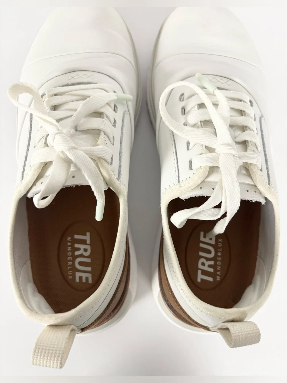 TRUE Linkswear Pro White Waterproof Full Grain Leather Spikeless Golf Shoe‎